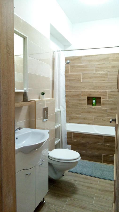 Loli Apartman Miskolc Ngoại thất bức ảnh