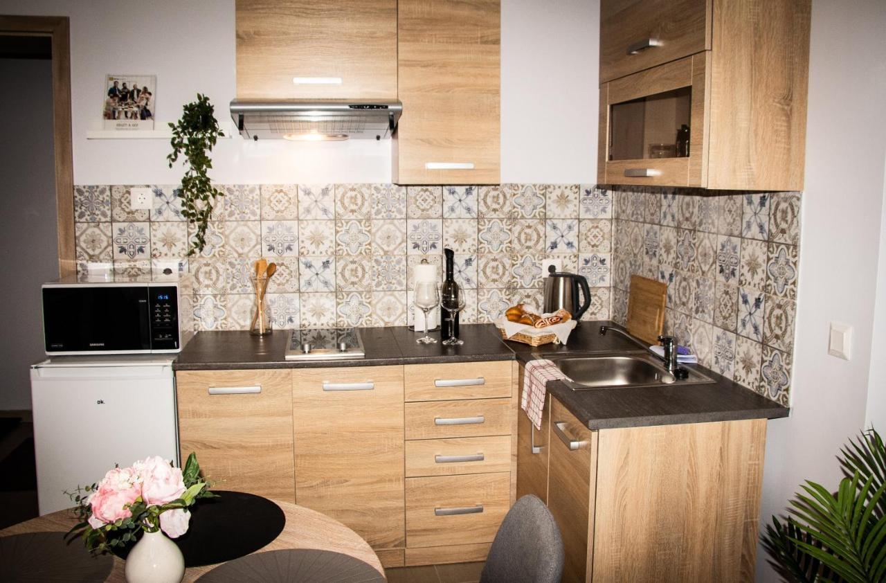 Loli Apartman Miskolc Ngoại thất bức ảnh