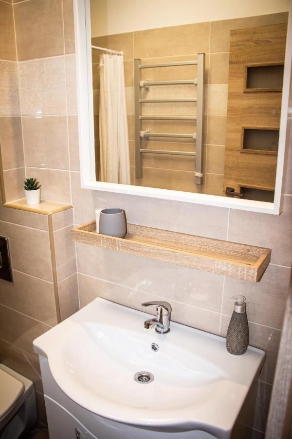 Loli Apartman Miskolc Ngoại thất bức ảnh