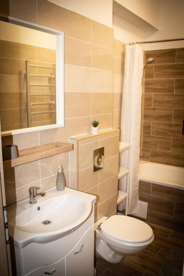 Loli Apartman Miskolc Ngoại thất bức ảnh