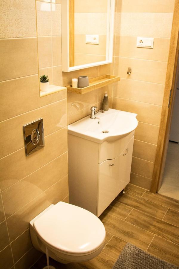 Loli Apartman Miskolc Ngoại thất bức ảnh