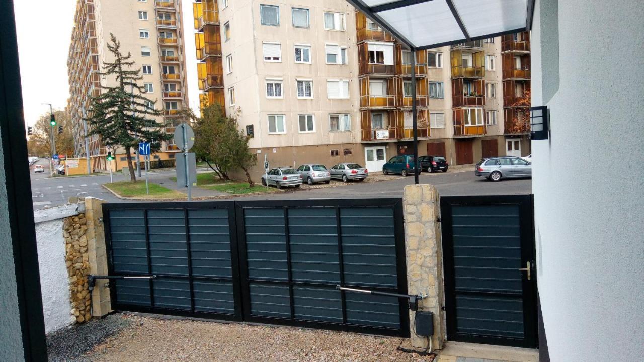 Loli Apartman Miskolc Ngoại thất bức ảnh